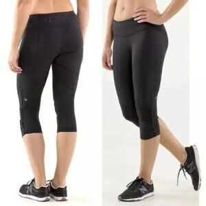Black Lulu Capri Leggings | Lululemon Black Cropped Leggings - Size 6